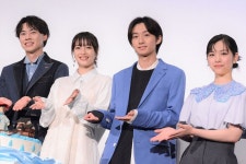 더쿠 - 영화 「물은 바다를 향해 흐른다」 공개 기념 무대 인사 - 히로세 스즈, 오오니시 리쿠, 토즈카 준...