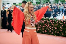 익스트림무비 - 메트 갈라 2019 스타들 모습 - 자기머리 든 제레드 리토 등