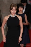 가수 스테파니, 전직 메이저리거 브래디 앤더슨과 열애 | 한국경제 가수 스테파니, 전직 메이저리거 브래디 앤...