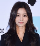 강민아
