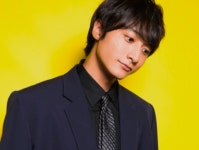 더쿠 - 이이네 히카루군보는데 새로나온 여주 직장동기 러브코메 남주랑 엄청 닮았다!