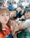 덕캠이 없는 자리에 라라준은석숙경 배우들 단체셀카로 채워졌어 ㅋㅋㅋ - 드영배 카테고리