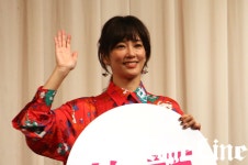 더쿠 - 영화 「희극 애처 이야기」 공개 직전 이벤트 - 하마다 가쿠, 미즈카와 아사미, 니이츠 치세, 아다...