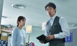 더쿠 - 2020년 6월 19일 (금) 공개 오오이즈미 요 주연 영화 『다마시에의 어금니』 장면 사진 해금