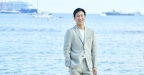 미국 배우 조합상, 故 이선균 추모... 나오미 왓츠 "비범한 배우 잃어 - 글로벌 정치 미니 갤러리