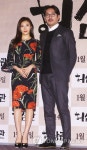 포즈 취하는 하지원과 하정우 | 연합뉴스