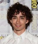 Robert Sheehan