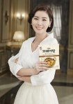 배우 김성령, 청정원 ‘카레여왕’ 광고 모델로 발탁 - 일간스포츠 배우 김성령, 청정원 ‘카레여왕’ 광고 모...