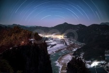 한국 강원도 영월 선돌바위 별 - nearnights - OGQ Picreative(OGQ 픽크리에이티브)