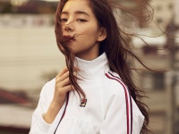 더쿠 - 일본 배우 겸 모델 아라키 유코 휠라 화보