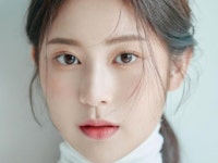 배우 이가연 귀사의 브랜드의 빛을 더 밝혀 드립니다. - 크몽