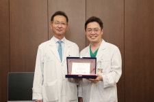 이주용 안과 교수 병원발전기금 1천만 원 후원 | 후원이야기 | 후원 | 병원이야기 | 서울아산병원