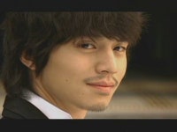 이동욱 - 인물 / 스타 / 화제 - 네모판 이동욱