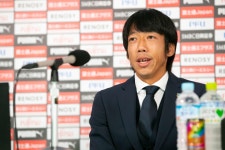 神対応象徴の中村憲剛、J初優勝はクラブ尽力の褒美 - J1写真ニュース : 日刊スポーツ