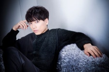 더쿠 - 일본 뮤지컬 배우 야마자키 이쿠사부로.jpg