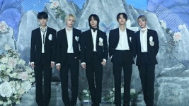 「TOMORROW X TOGETHER(TXT)」、2ndアルバム発売記念ショーケース開催…「RM先輩も応援してくれた...